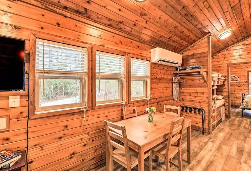 Charming New Bern Log Cabin   Pets Welcome!