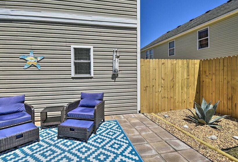 Chic Outer Banks Bungalow < 1 Mi To Beach!