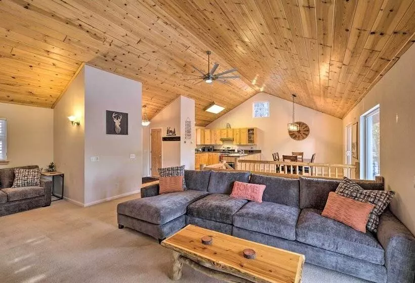 Cold Springs Mountain Cabin: Hot Tub & Generator