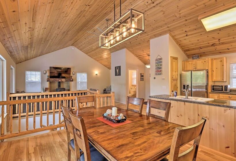 Cold Springs Mountain Cabin: Hot Tub & Generator