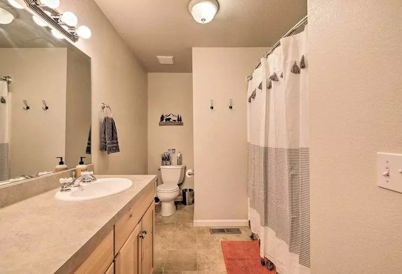 Cold Springs Mountain Cabin: Hot Tub & Generator