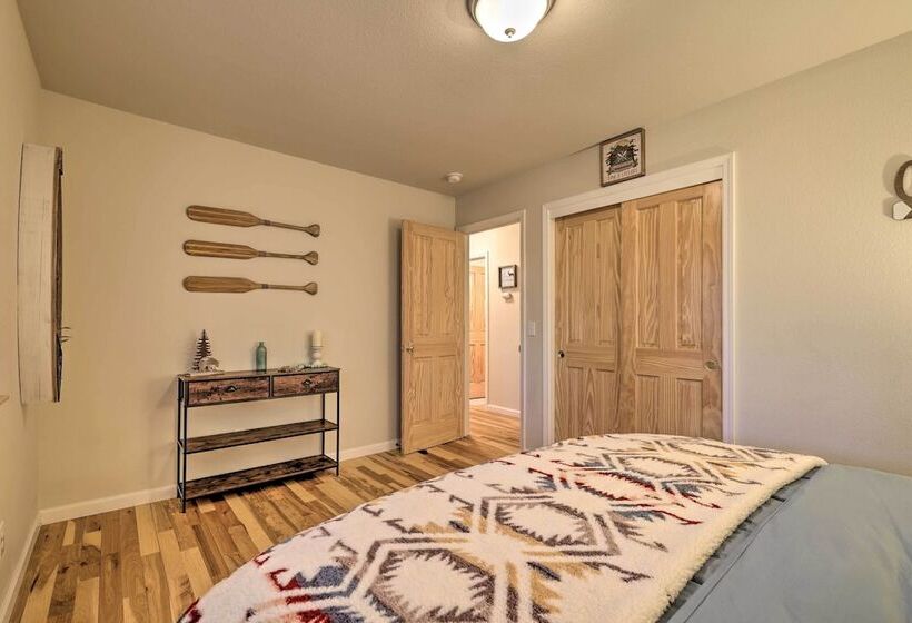 Cold Springs Mountain Cabin: Hot Tub & Generator