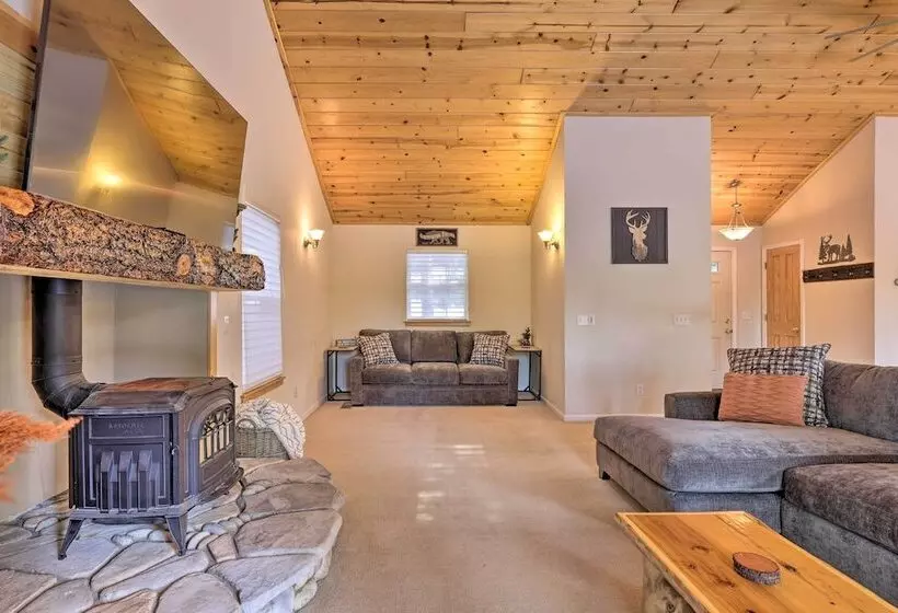 Cold Springs Mountain Cabin: Hot Tub & Generator