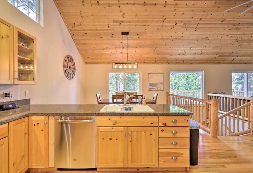 Cold Springs Mountain Cabin: Hot Tub & Generator