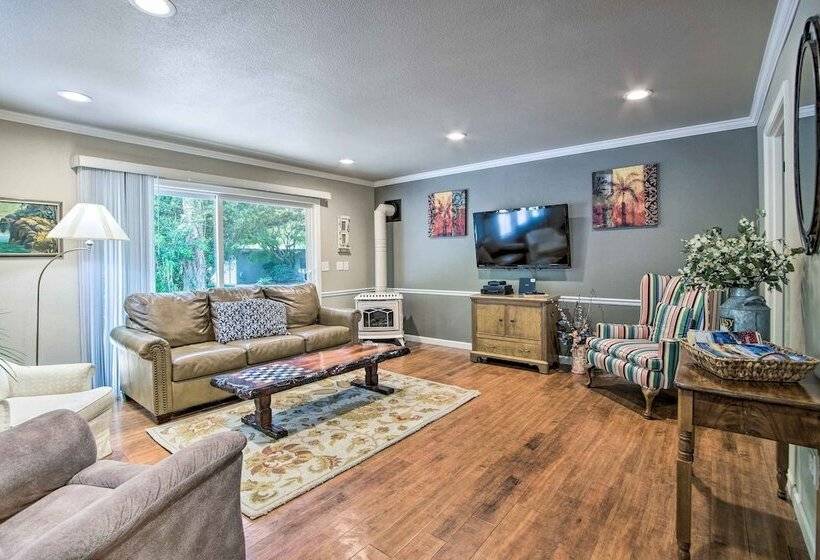 Coos Bay Retreat < 2 Mi To Marina & Casino!