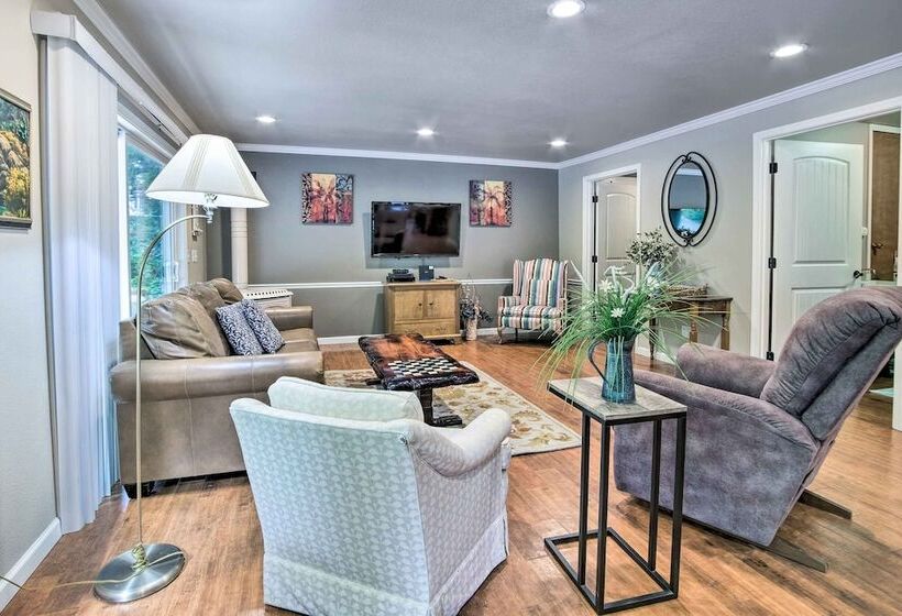 Coos Bay Retreat < 2 Mi To Marina & Casino!