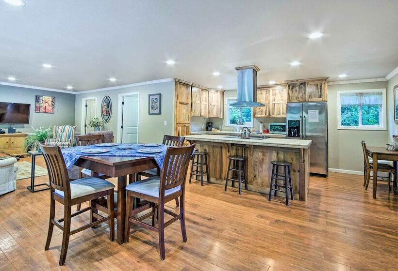 Coos Bay Retreat < 2 Mi To Marina & Casino!