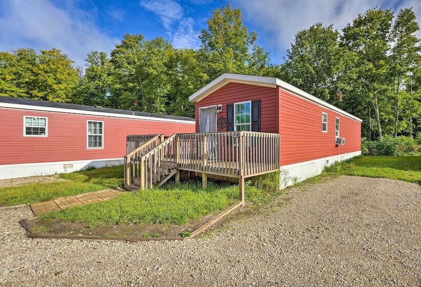 Cozy Cassopolis Cabin, Near Parks & Golfing!