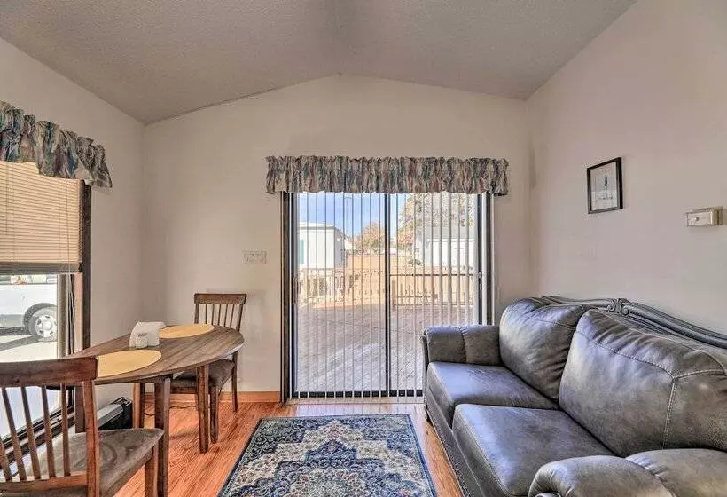 Cozy Cottage  W/ Shared Dock On Dawson Creek