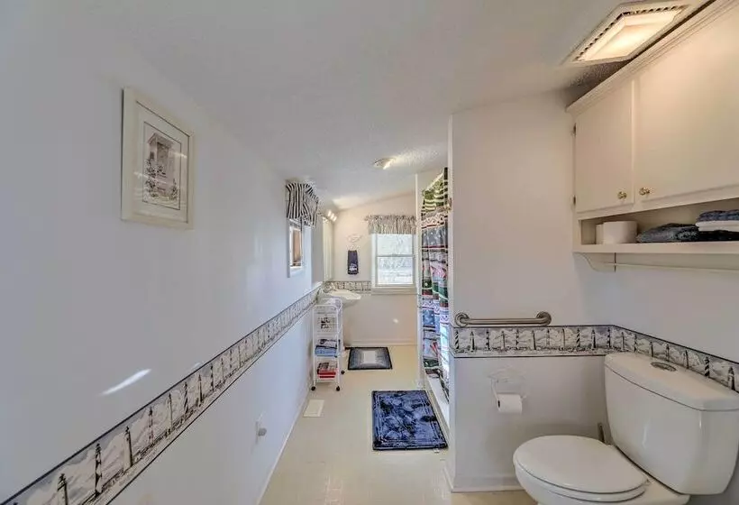 Cozy Cottage  W/ Shared Dock On Dawson Creek