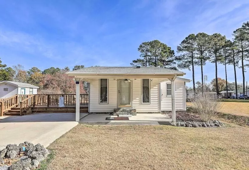 Cozy Cottage  W/ Shared Dock On Dawson Creek