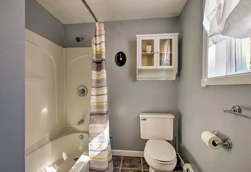 Deluxe Waterford Home W/ Views, Outdoor Bar & More