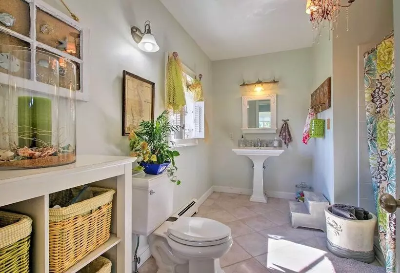 Deluxe Waterford Home W/ Views, Outdoor Bar & More