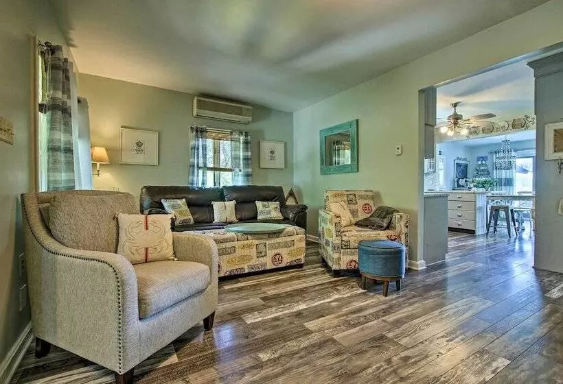 Deluxe Waterford Home W/ Views, Outdoor Bar & More