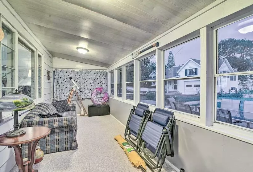 East Tawas Cabin W/ Lake Huron Access & Views