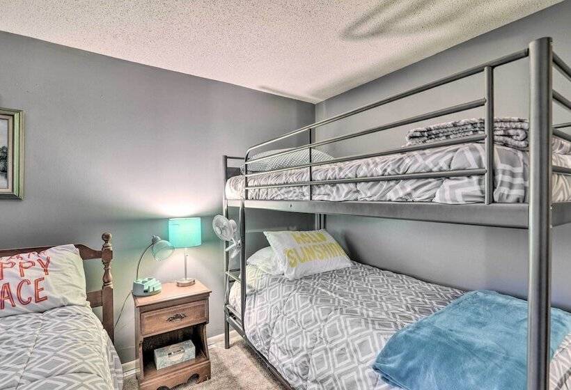 East Tawas Cabin W/ Lake Huron Access & Views