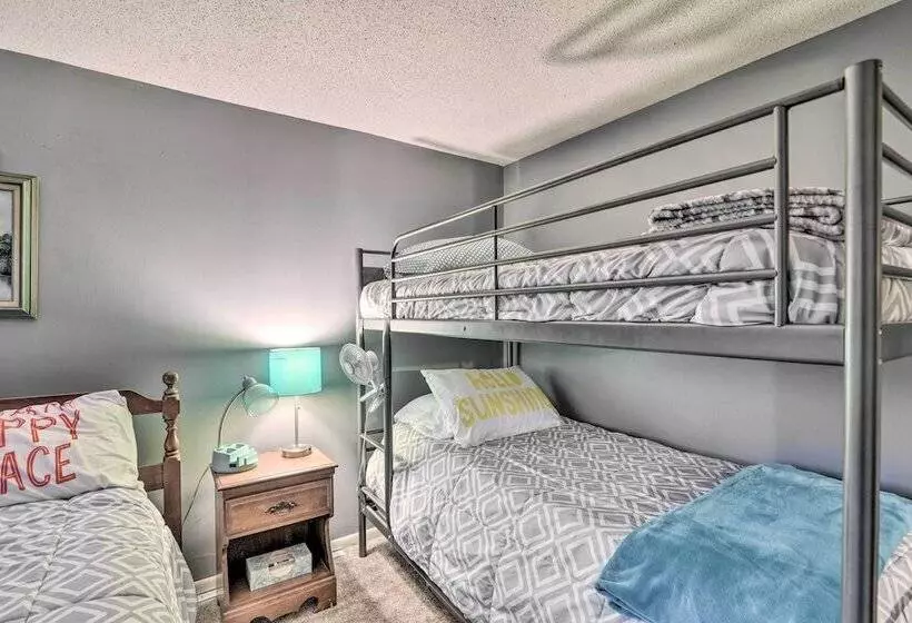 East Tawas Cabin W/ Lake Huron Access & Views