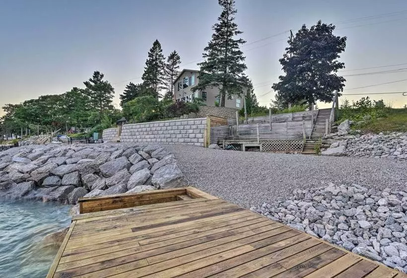 East Tawas Cabin W/ Lake Huron Access & Views