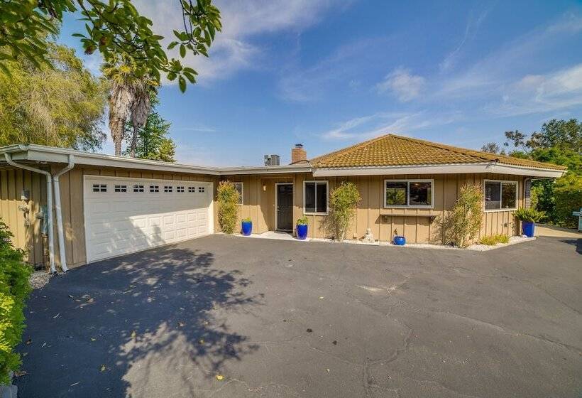 Fallbrook Home W/ Mountain Views: Close To Hiking!