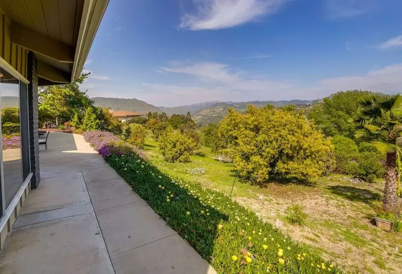 Fallbrook Home W/ Mountain Views: Close To Hiking!