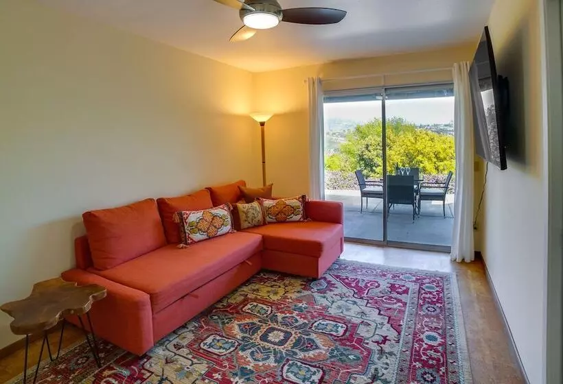 Fallbrook Home W/ Mountain Views: Close To Hiking!