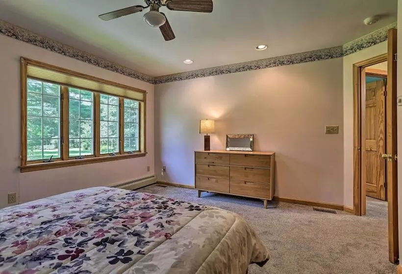 Family Home W/ Pool, Yard, Game Room, Deck & More!