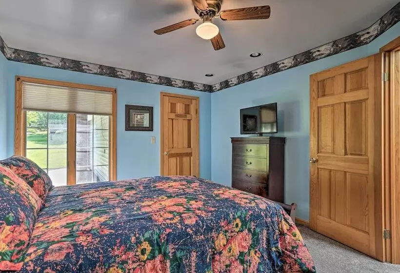 Family Home W/ Pool, Yard, Game Room, Deck & More!