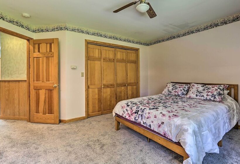 Family Home W/ Pool, Yard, Game Room, Deck & More!