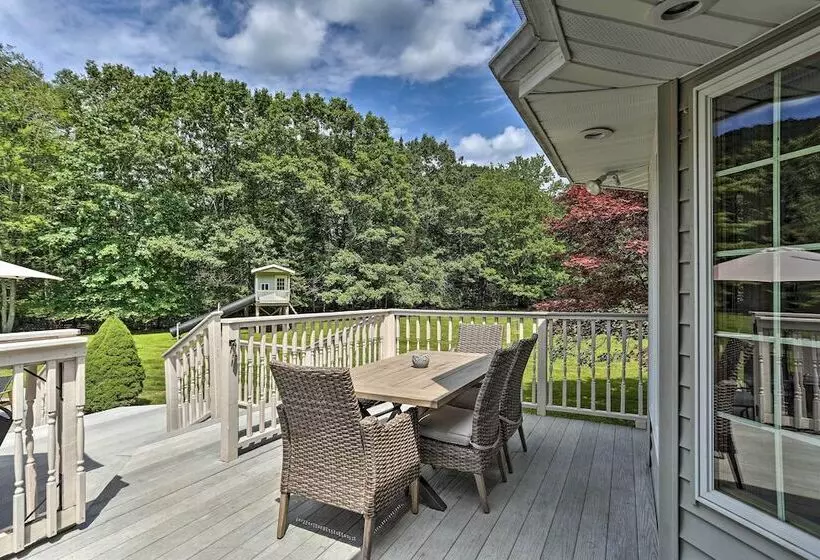 Family Home W/ Pool, Yard, Game Room, Deck & More!