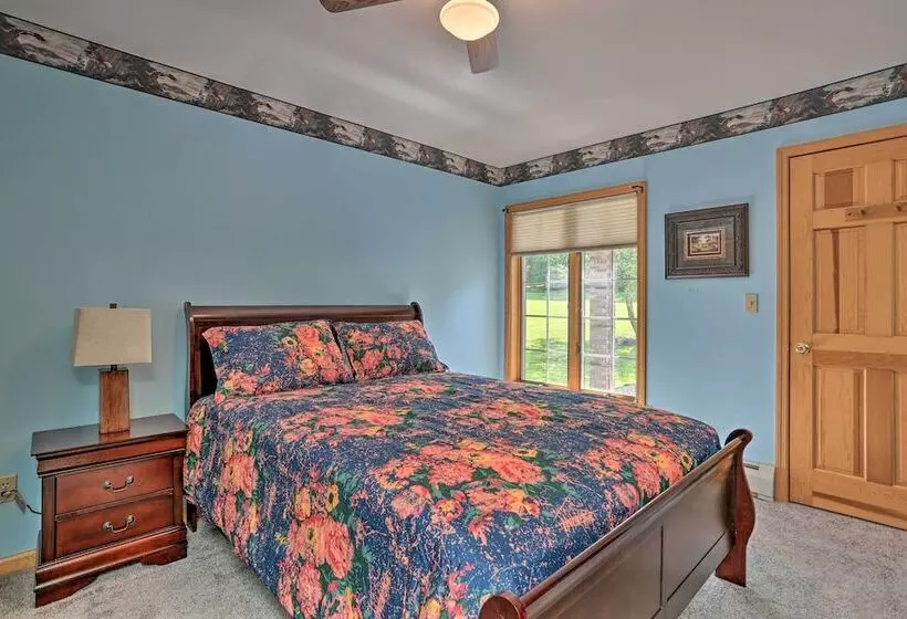 Family Home W/ Pool, Yard, Game Room, Deck & More!