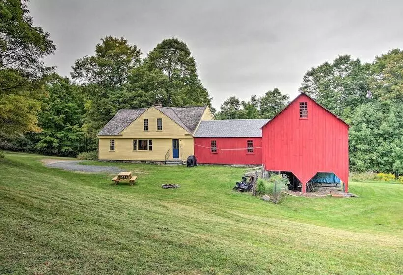 Historic Hanover Area Home, 16 Miles To Dartmouth!
