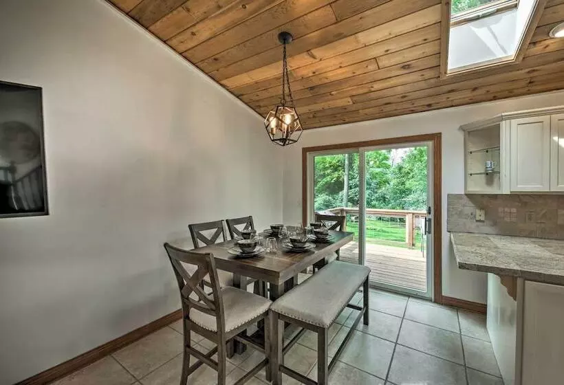 Lake Nagawicka Home   2 Blocks To Boat Launch