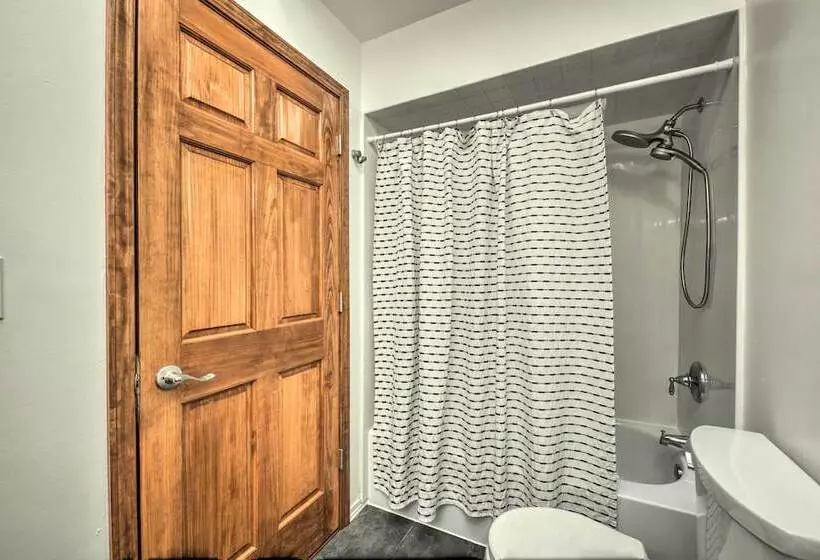 Lake Nagawicka Home   2 Blocks To Boat Launch