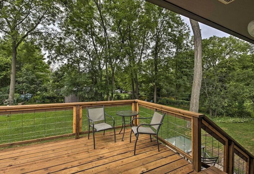 Lake Nagawicka Home   2 Blocks To Boat Launch