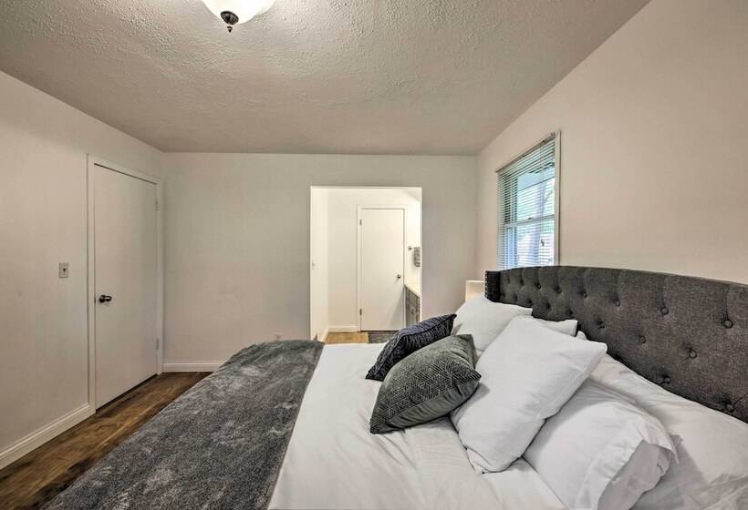 Lake Nagawicka Home   2 Blocks To Boat Launch