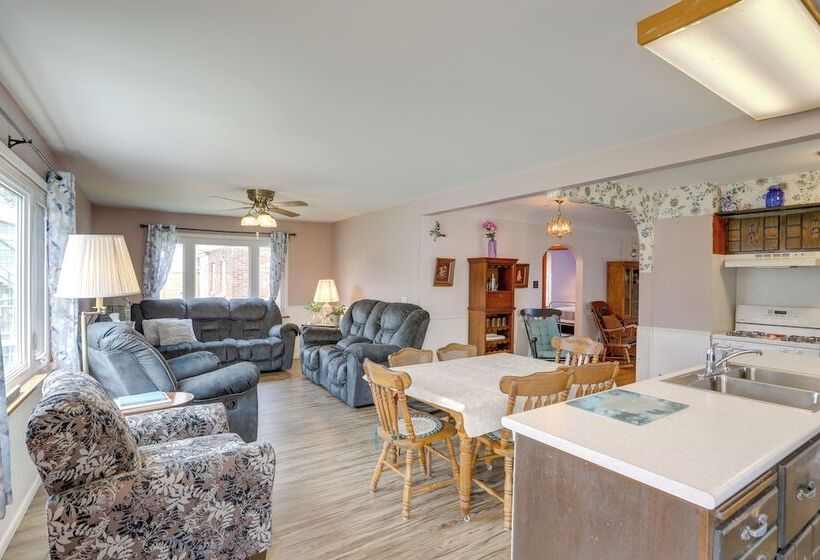 Home W/ Screened In Porch < 1 Mi To Lake Erie