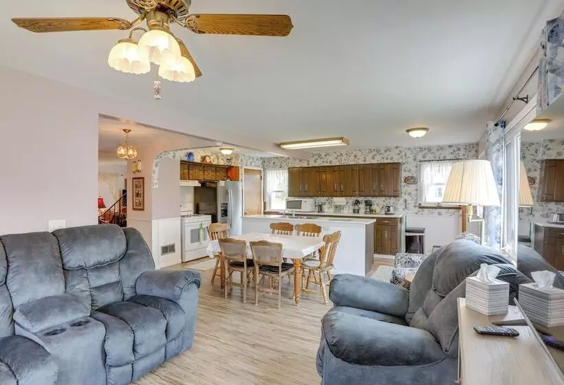 Home W/ Screened In Porch < 1 Mi To Lake Erie