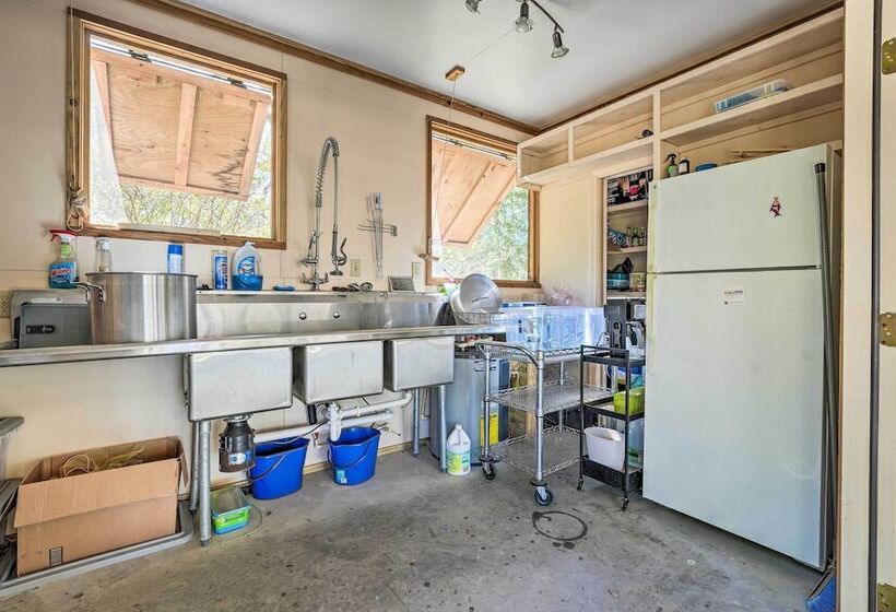 Idyllic Cabin W/ Fire Pit, Kayak On Site!