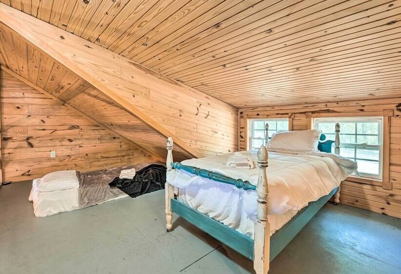 Idyllic Cabin W/ Fire Pit, Kayak On Site!