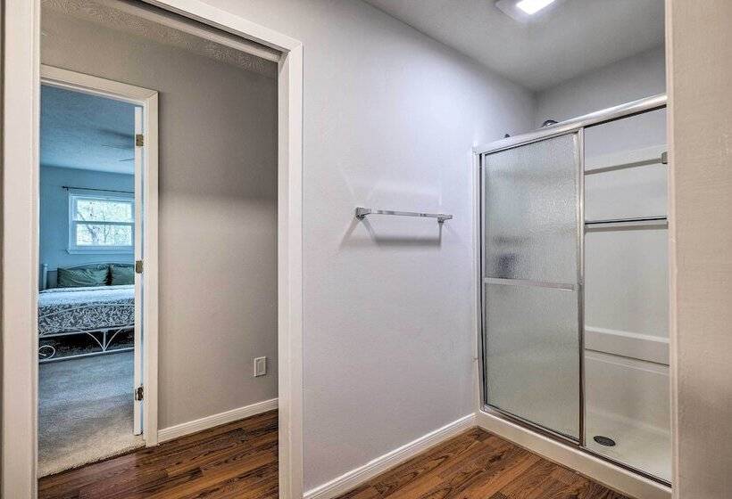 Waterfront Home W/ Boat Dock On Lake Conroe!