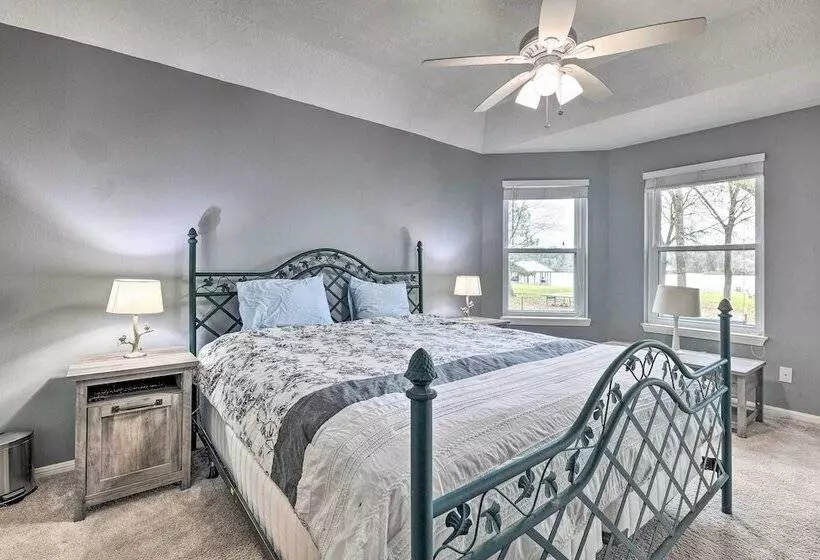 Waterfront Home W/ Boat Dock On Lake Conroe!