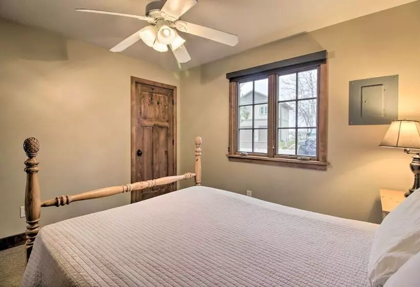 Pelican Lake Retreat W/ Fire Pit, Dock & Grill!