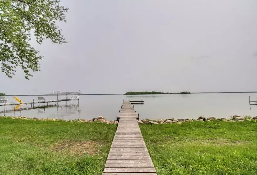 Pelican Lake Retreat W/ Fire Pit, Dock & Grill!