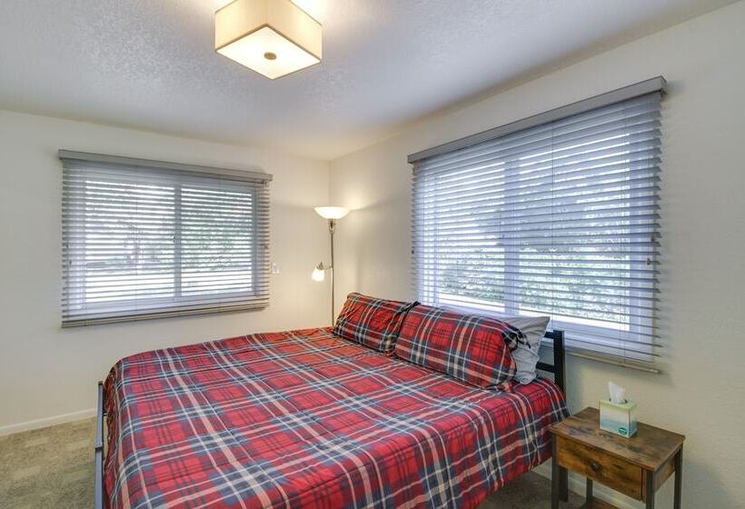 Lakefront Walker Home W/ Boat Dock & Lift!