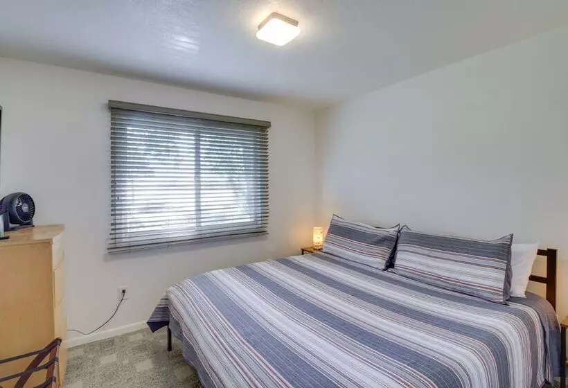 Lakefront Walker Home W/ Boat Dock & Lift!