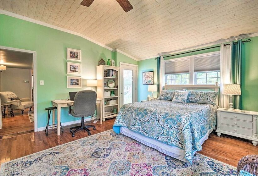 Lakeside Kent Home W/ Pier + Boat Ramp Access