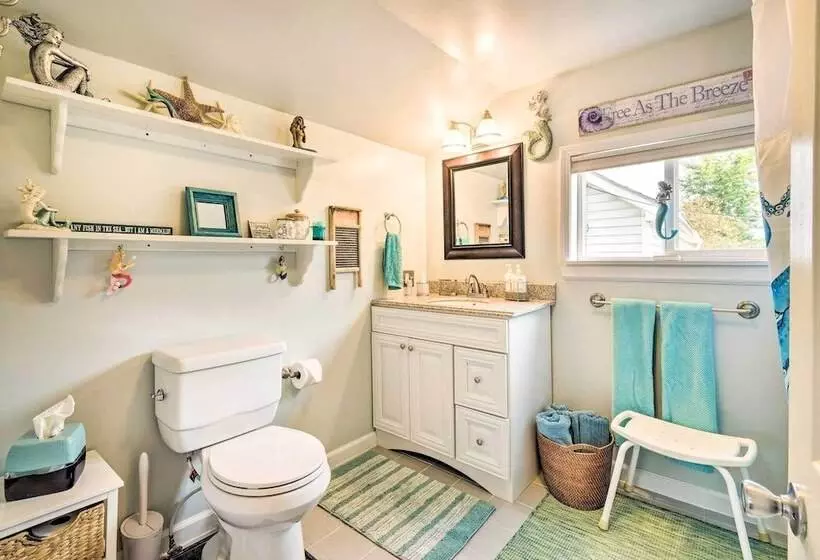 Lakeside Kent Home W/ Pier + Boat Ramp Access