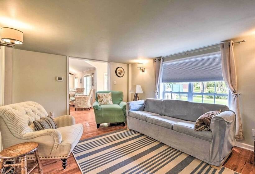 Lakeside Kent Home W/ Pier + Boat Ramp Access