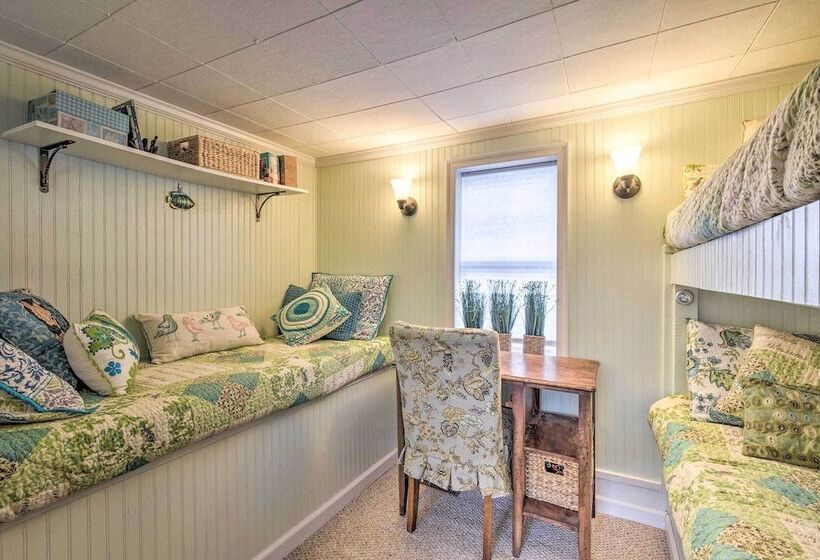 Lakeside Kent Home W/ Pier + Boat Ramp Access