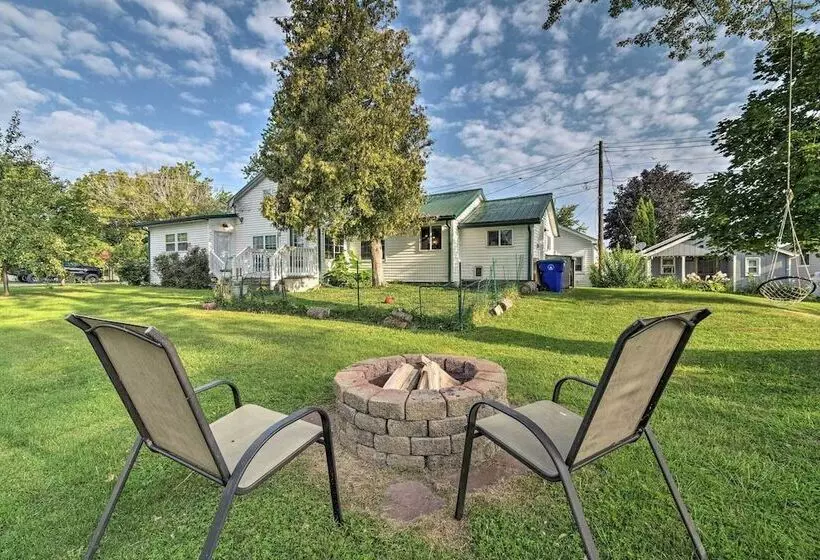 Lakeside Kent Home W/ Pier + Boat Ramp Access